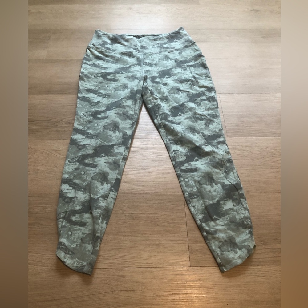 Wonderly Studio Tie-dye/Camouflage Green Athletic Leisure Leggings Sz M